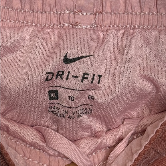 Nike Women's Dri-Fit Tempo Running Shorts XL - Picture 2 of 6